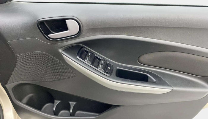 2018 Ford FREESTYLE TREND 1.2 PETROL, Petrol, Manual, 32,734 km, Driver Side Door Panels Control