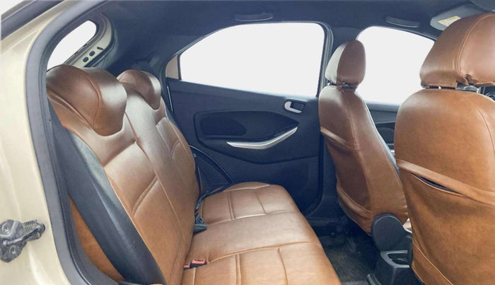 2018 Ford FREESTYLE TREND 1.2 PETROL, Petrol, Manual, 32,734 km, Right Side Rear Door Cabin