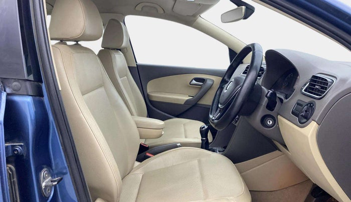 2017 Volkswagen Vento HIGHLINE 1.6 MPI, Petrol, Manual, 62,906 km, Right Side Front Door Cabin