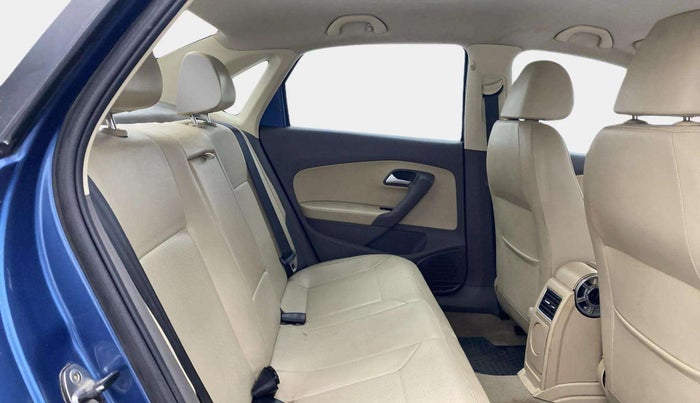 2017 Volkswagen Vento HIGHLINE 1.6 MPI, Petrol, Manual, 62,906 km, Right Side Rear Door Cabin