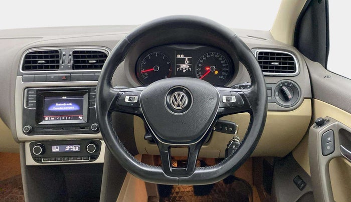 2017 Volkswagen Vento HIGHLINE 1.6 MPI, Petrol, Manual, 62,906 km, Steering Wheel Close Up