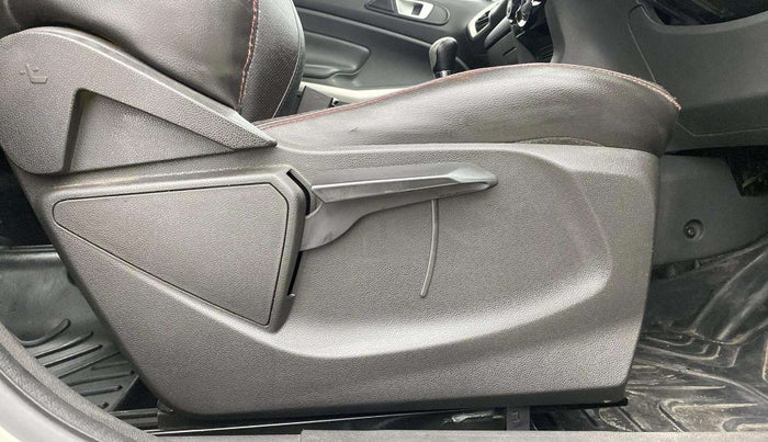 2017 Ford Ecosport TITANIUM 1.5L DIESEL, Diesel, Manual, 1,23,605 km, Driver Side Adjustment Panel