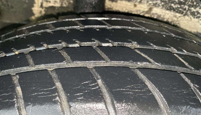 2016 Maruti Celerio VXI AMT, Petrol, Automatic, 31,885 km, Right Rear Tyre Tread