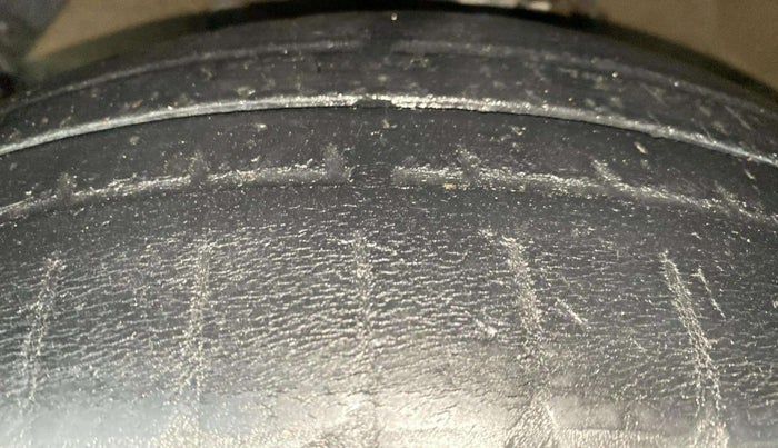 2016 Hyundai Grand i10 ASTA (O) AT 1.2 KAPPA VTVT, Petrol, Automatic, 29,258 km, Left Front Tyre Tread