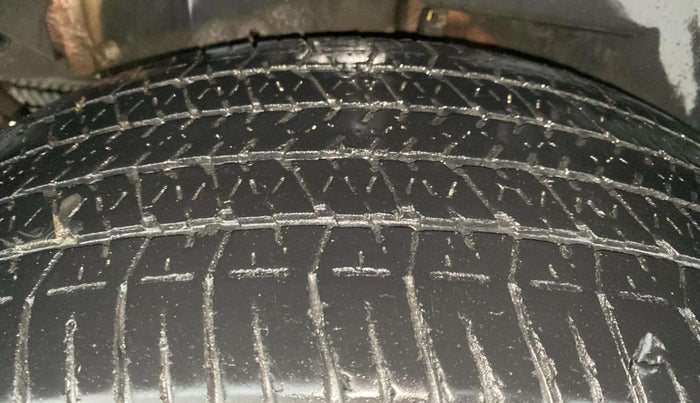 2018 Mahindra XUV500 W10 AT, Diesel, Automatic, 84,034 km, Right Rear Tyre Tread