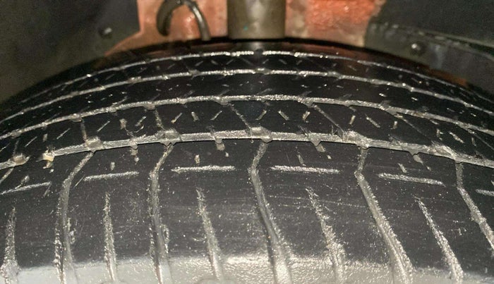 2018 Mahindra XUV500 W10 AT, Diesel, Automatic, 84,034 km, Right Front Tyre Tread