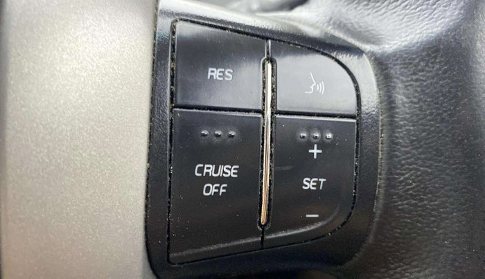 2018 Mahindra XUV500 W10 AT, Diesel, Automatic, 84,034 km, Adaptive Cruise Control