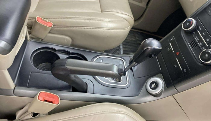 2018 Mahindra XUV500 W10 AT, Diesel, Automatic, 84,034 km, Gear Lever