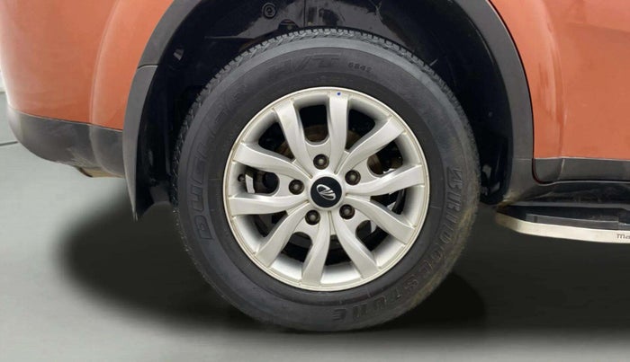 2018 Mahindra XUV500 W10 AT, Diesel, Automatic, 84,034 km, Right Rear Wheel