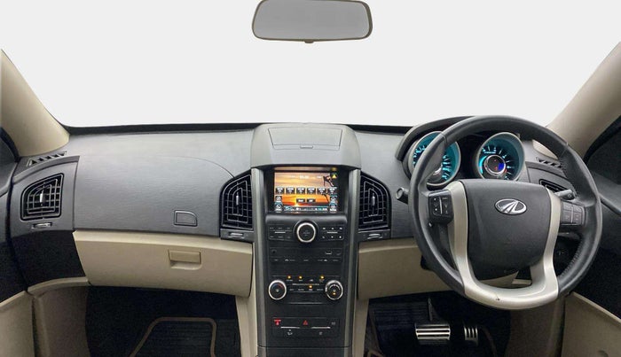 2018 Mahindra XUV500 W10 AT, Diesel, Automatic, 84,034 km, Dashboard
