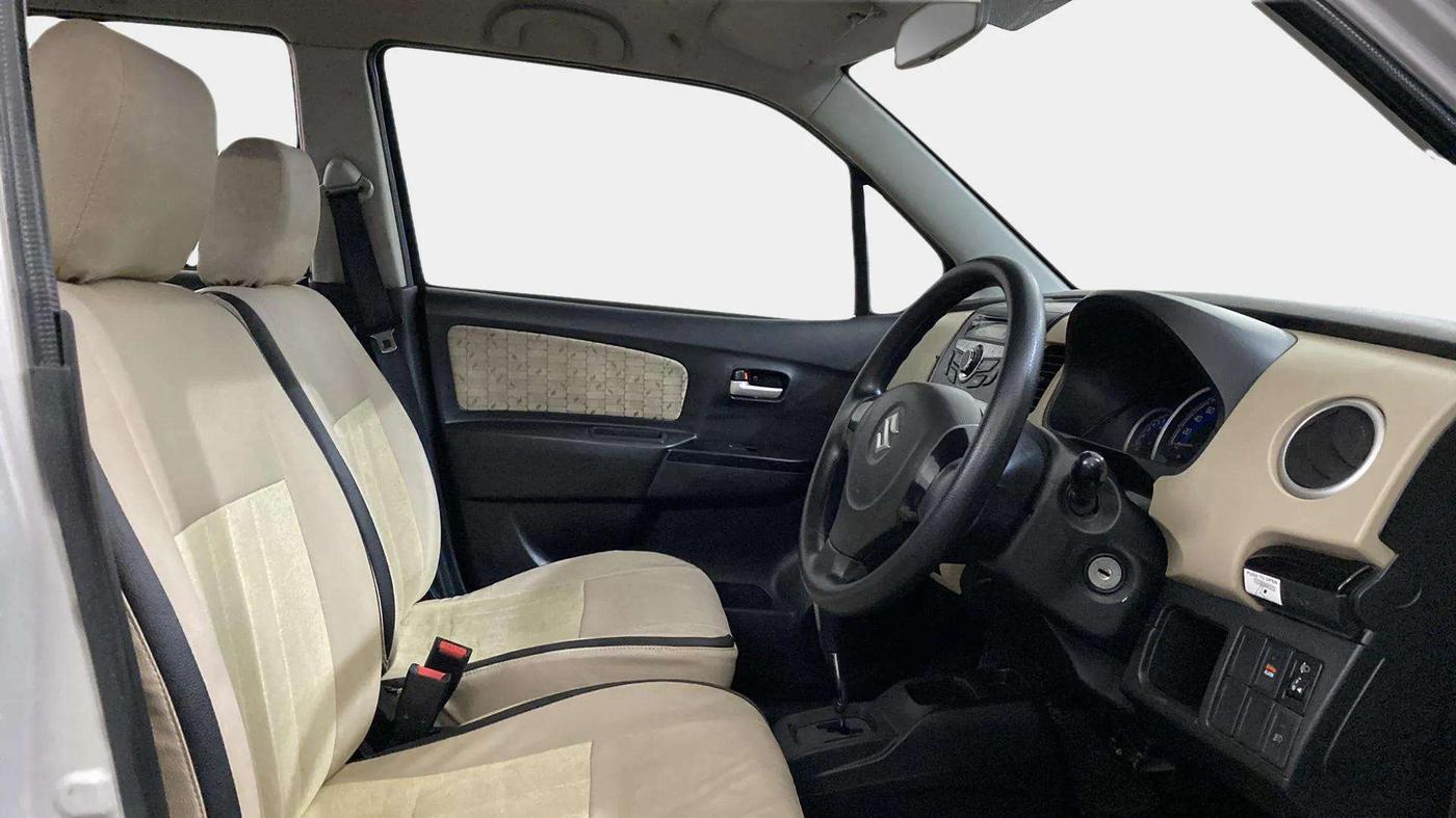 2017 Maruti Wagon R 1.0 VXI AMT, Petrol, Automatic, 28,047 km, Right Side Front Door Cabin