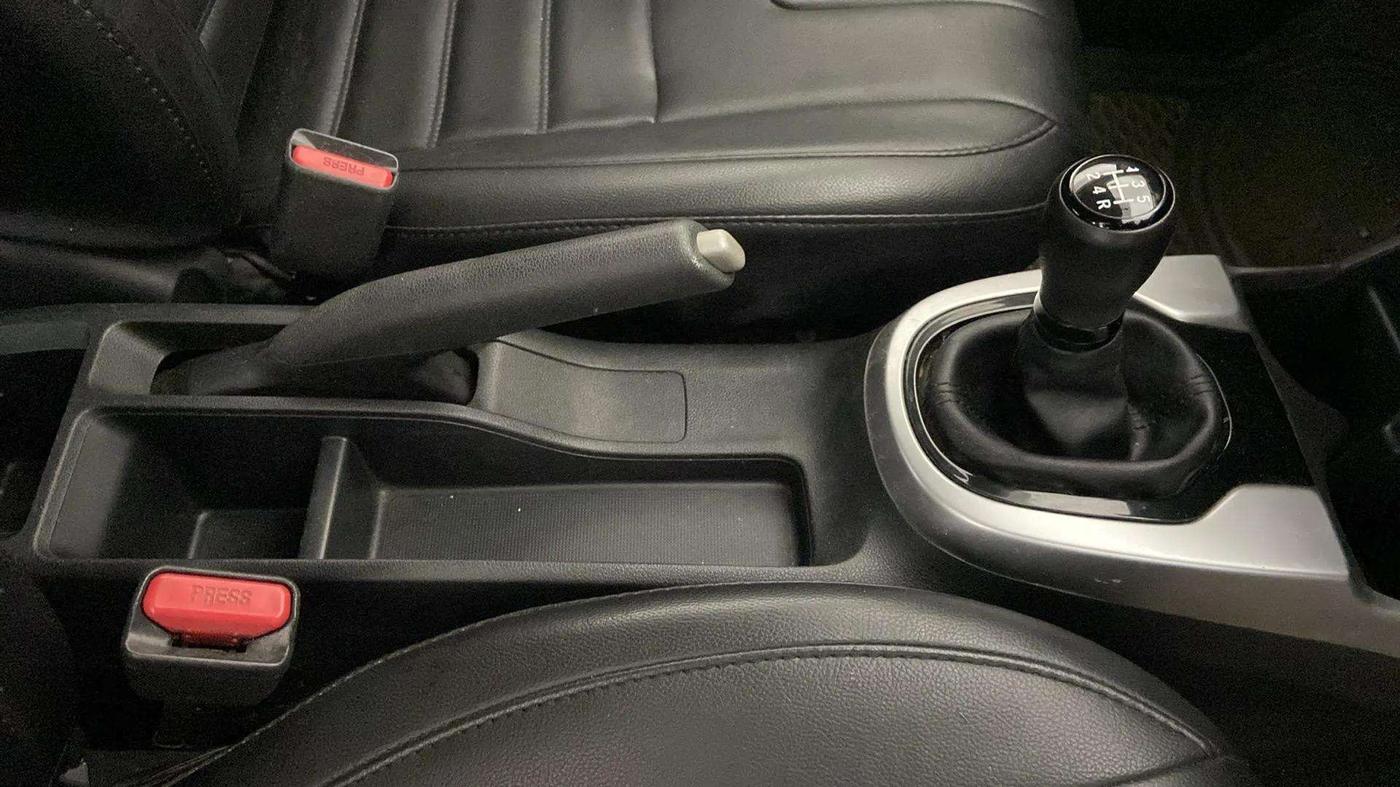 2019 Honda WR-V 1.2L I-VTEC S MT, Petrol, Manual, 32,850 km, Gear Lever