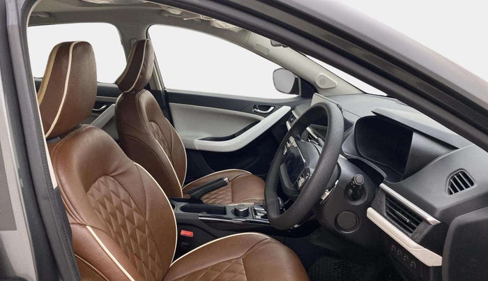 2024 Tata NEXON CREATIVE + SUNROOF AMT DUAL TONE 1.5 DIESEL, Diesel, Automatic, 18,494 km, Right Side Front Door Cabin