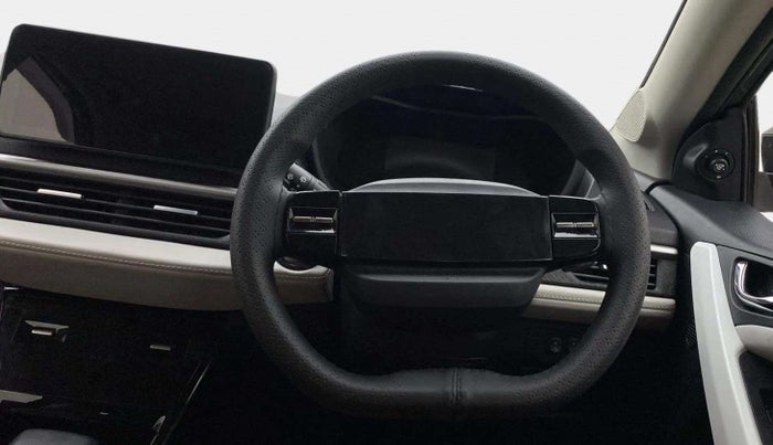 2024 Tata NEXON CREATIVE + SUNROOF AMT DUAL TONE 1.5 DIESEL, Diesel, Automatic, 18,494 km, Steering Wheel Close Up