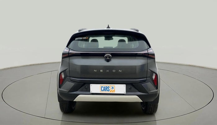 2024 Tata NEXON CREATIVE + SUNROOF AMT DUAL TONE 1.5 DIESEL, Diesel, Automatic, 18,494 km, Back/Rear