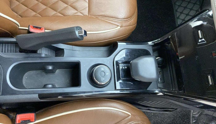 2024 Tata NEXON CREATIVE + SUNROOF AMT DUAL TONE 1.5 DIESEL, Diesel, Automatic, 18,494 km, Gear Lever
