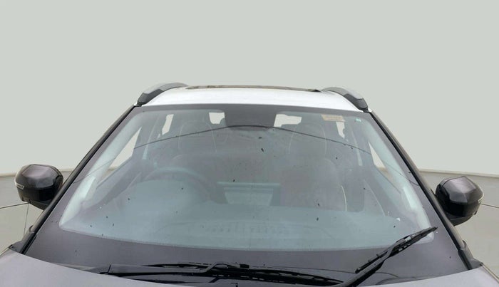 2024 Tata NEXON CREATIVE + SUNROOF AMT DUAL TONE 1.5 DIESEL, Diesel, Automatic, 18,494 km, Front Windshield