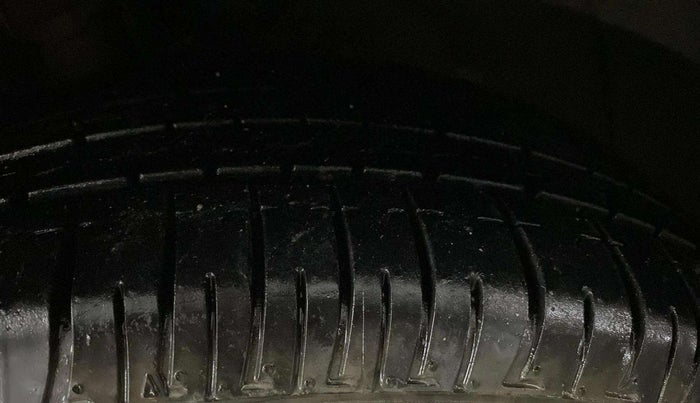 2017 Hyundai Creta SX PLUS 1.6 PETROL, Petrol, Manual, 56,603 km, Left Front Tyre Tread