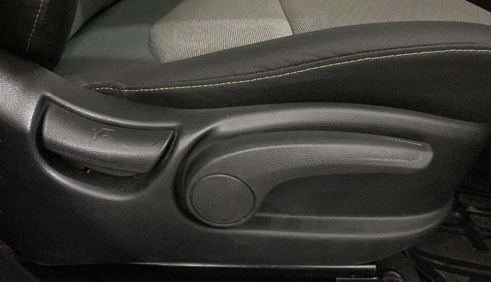 2017 Hyundai Creta SX PLUS 1.6 PETROL, Petrol, Manual, 56,603 km, Driver Side Adjustment Panel