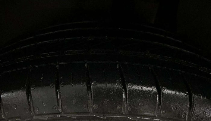 2017 Hyundai Creta SX PLUS 1.6 PETROL, Petrol, Manual, 56,603 km, Left Rear Tyre Tread