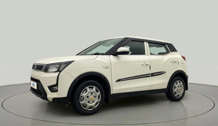 2019 Mahindra XUV300 W4 1.2 PETROL, Petrol, Manual, 70,745 km, Left Front Diagonal