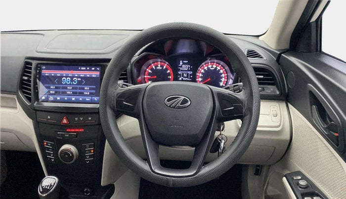 2019 Mahindra XUV300 W4 1.2 PETROL, Petrol, Manual, 70,745 km, Steering Wheel Close Up
