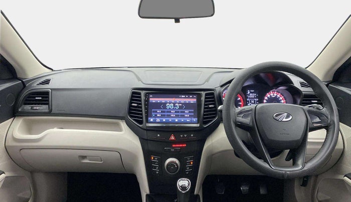 2019 Mahindra XUV300 W4 1.2 PETROL, Petrol, Manual, 70,745 km, Dashboard
