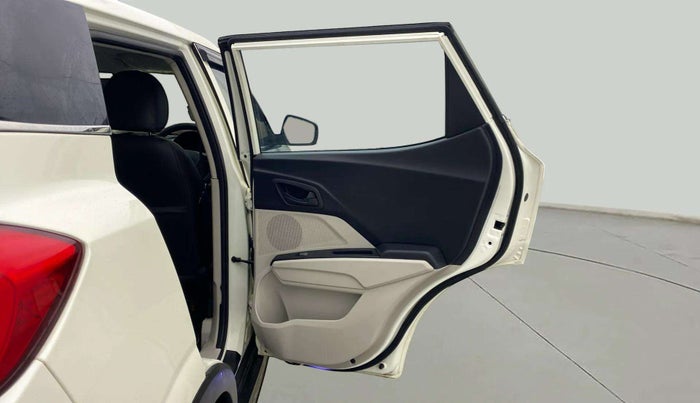 2019 Mahindra XUV300 W4 1.2 PETROL, Petrol, Manual, 70,745 km, RHS Rear Door