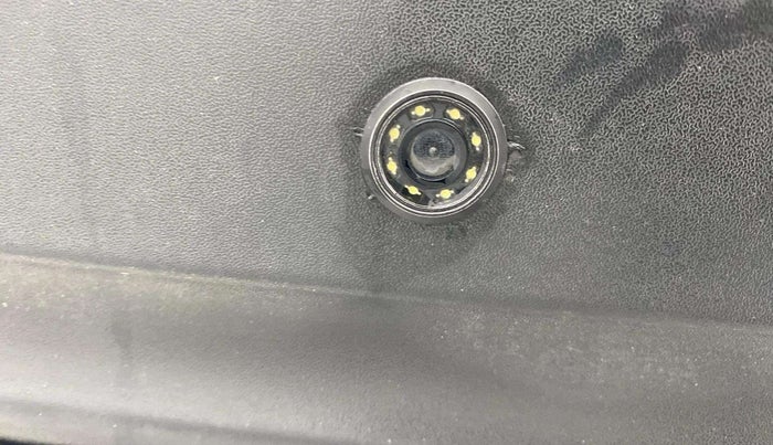 2019 Mahindra XUV300 W4 1.2 PETROL, Petrol, Manual, 70,745 km, Parking Camera
