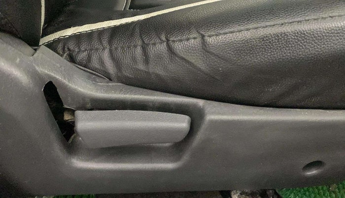 2015 Maruti Alto K10 VXI, Petrol, Manual, 37,448 km, Driver Side Adjustment Panel