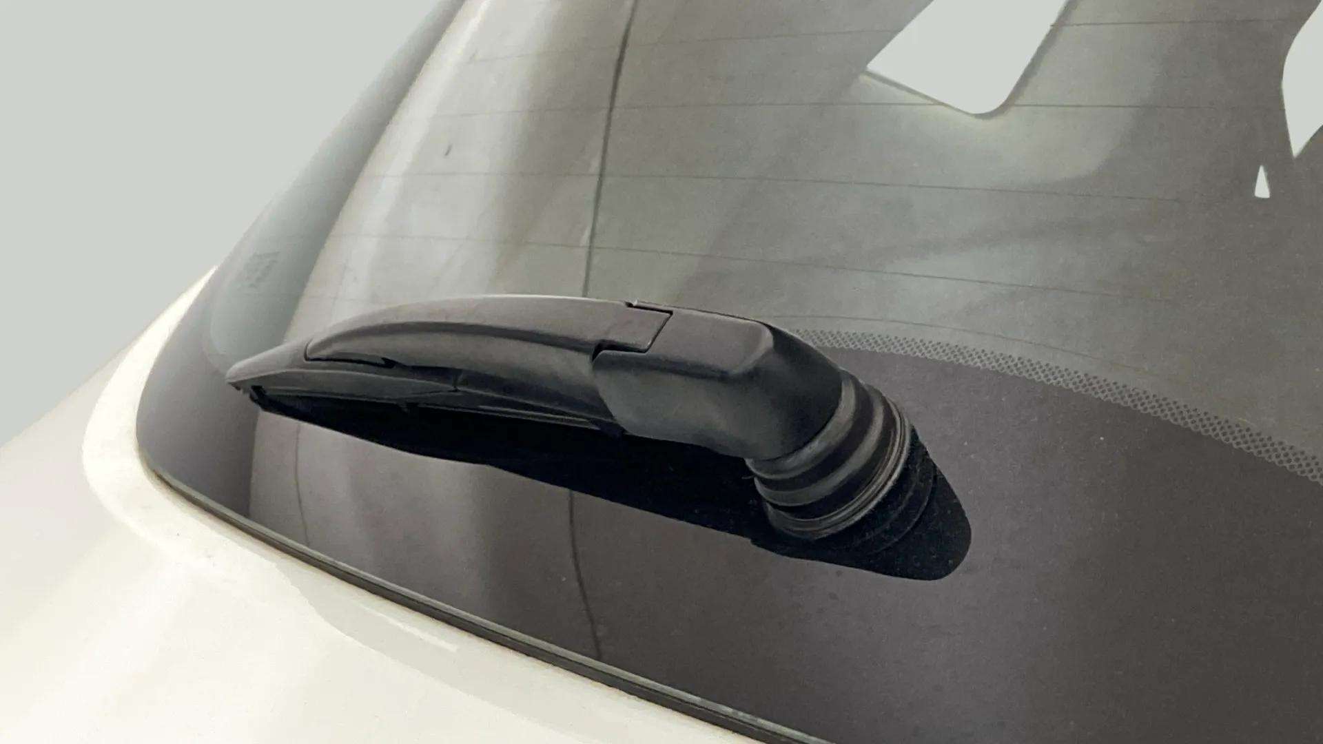 Rear-windshield-wiper-blade-24