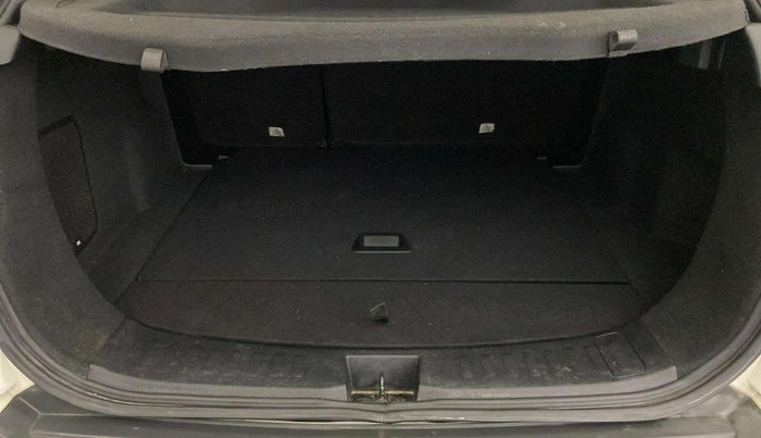 2021 Tata Harrier XZA PLUS 2.0L DUAL TONE, Diesel, Automatic, 56,042 km, Boot Inside