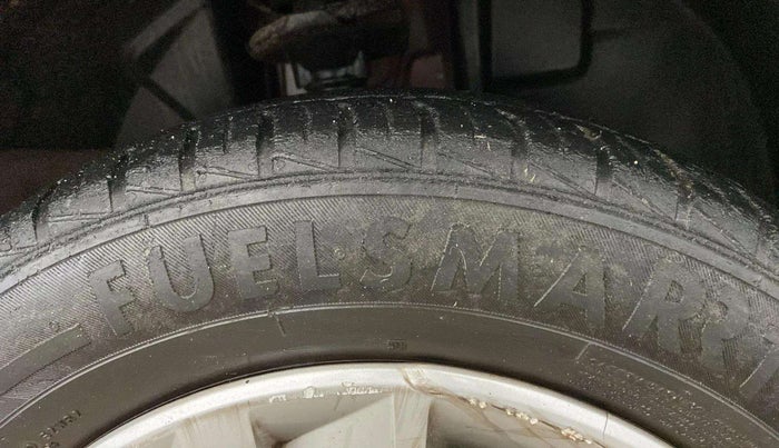 2020 Renault Kwid RXT 1.0 AMT, Petrol, Automatic, 80,880 km, Right Front Tyre Tread