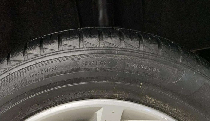 2020 Renault Kwid RXT 1.0 AMT, Petrol, Automatic, 80,880 km, Left Rear Tyre Tread
