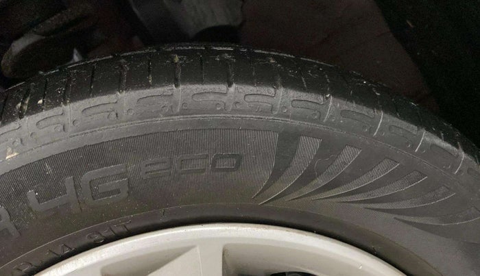2020 Renault Kwid RXT 1.0 AMT, Petrol, Automatic, 80,880 km, Left Front Tyre Tread