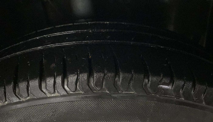 2021 Tata ALTROZ XE PETROL, Petrol, Manual, 44,442 km, Right Front Tyre Tread