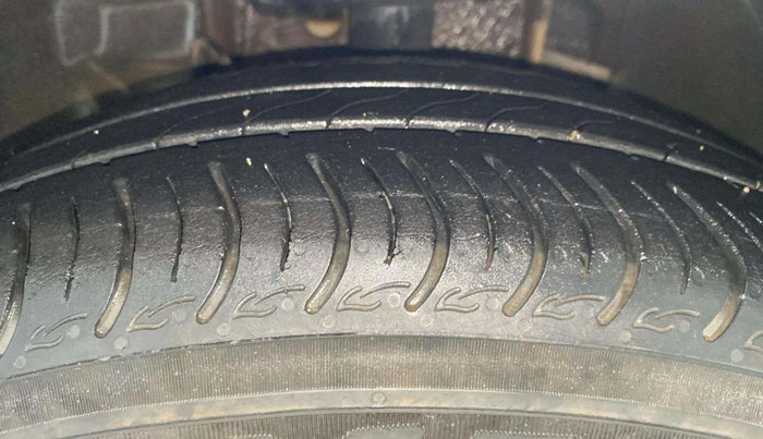 2017 Tata TIGOR XZ (O) PETROL, Petrol, Manual, 64,549 km, Left Front Tyre Tread