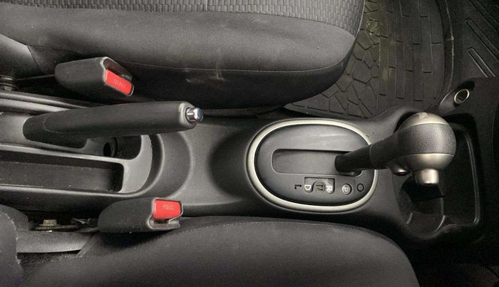 2018 Nissan Micra XL CVT, Petrol, Automatic, 36,421 km, Gear Lever