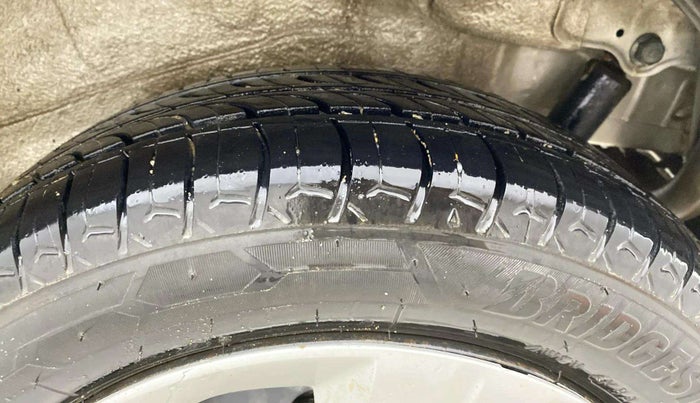 2017 Maruti Wagon R 1.0 VXI, CNG, Manual, 70,822 km, Left Rear Tyre Tread