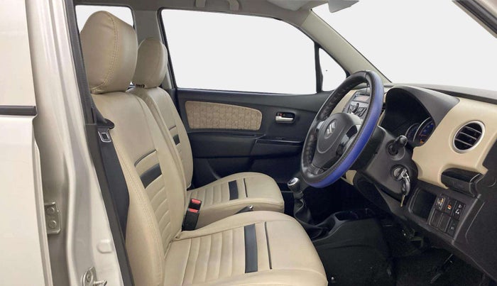 2017 Maruti Wagon R 1.0 VXI, CNG, Manual, 70,822 km, Right Side Front Door Cabin