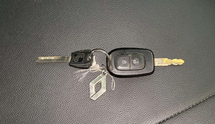 2019 Renault Kwid RXT 1.0 (O), Petrol, Manual, 72,433 km, Key Close Up