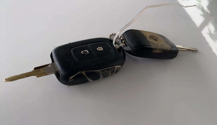 2019 Renault Kwid RXL, Petrol, Manual, 49,545 km, Key Close Up