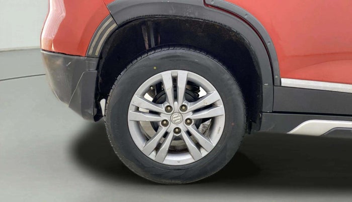 2017 Maruti Vitara Brezza ZDI, Diesel, Manual, 1,12,680 km, Right Rear Wheel