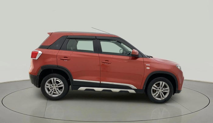 2017 Maruti Vitara Brezza ZDI, Diesel, Manual, 1,12,680 km, Right Side View