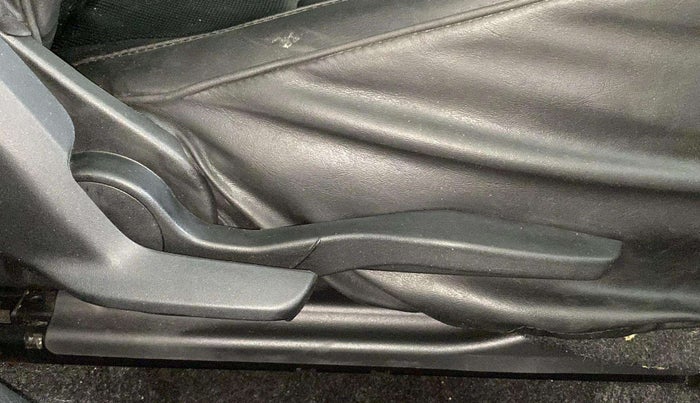 2021 Maruti Baleno ZETA CVT PETROL 1.2, Petrol, Automatic, 58,672 km, Driver Side Adjustment Panel