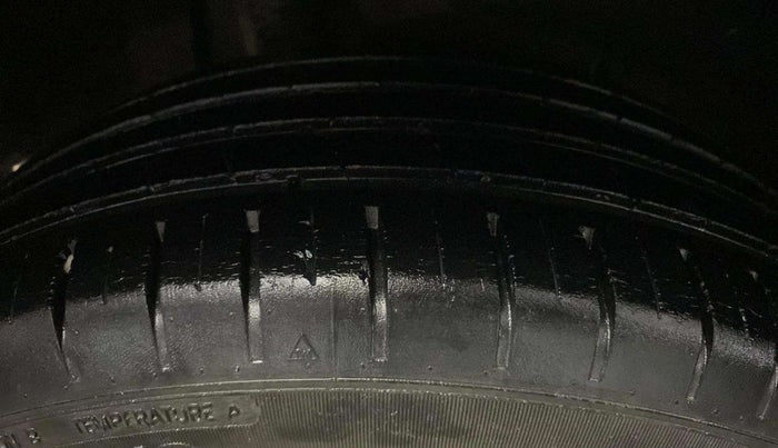 2021 Maruti Baleno ZETA CVT PETROL 1.2, Petrol, Automatic, 58,672 km, Right Rear Tyre Tread