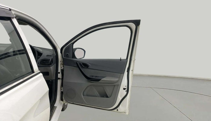 2021 Tata TIGOR XM PETROL, CNG, Manual, 60,021 km, RHS Front Door