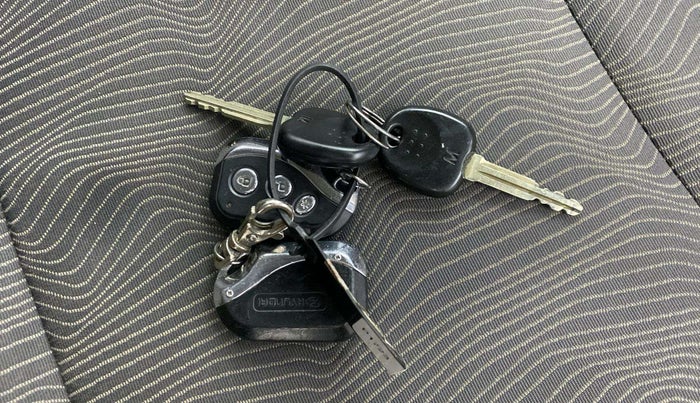 2013 Hyundai Eon ERA +, Petrol, Manual, 41,829 km, Key Close Up