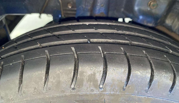 2013 Hyundai Eon ERA +, Petrol, Manual, 41,829 km, Right Rear Tyre Tread
