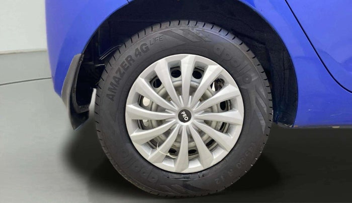 2013 Hyundai Eon ERA +, Petrol, Manual, 41,829 km, Right Rear Wheel